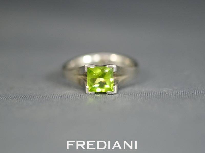 Bague en Argent et Péridot suiffé
