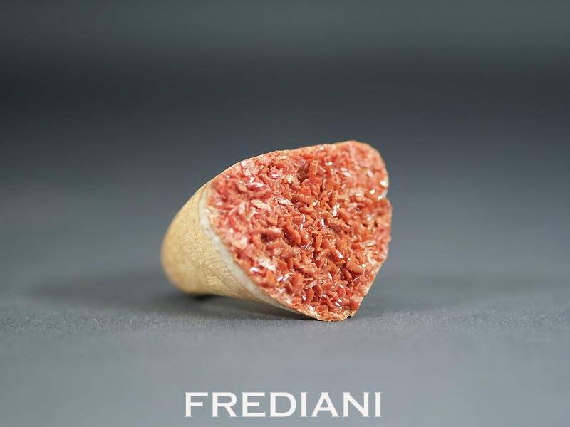 Bague en Vanadinite naturelle