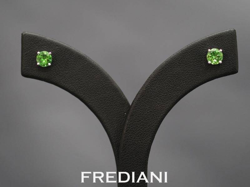 Boucles d'oreilles en grenats tsavorites