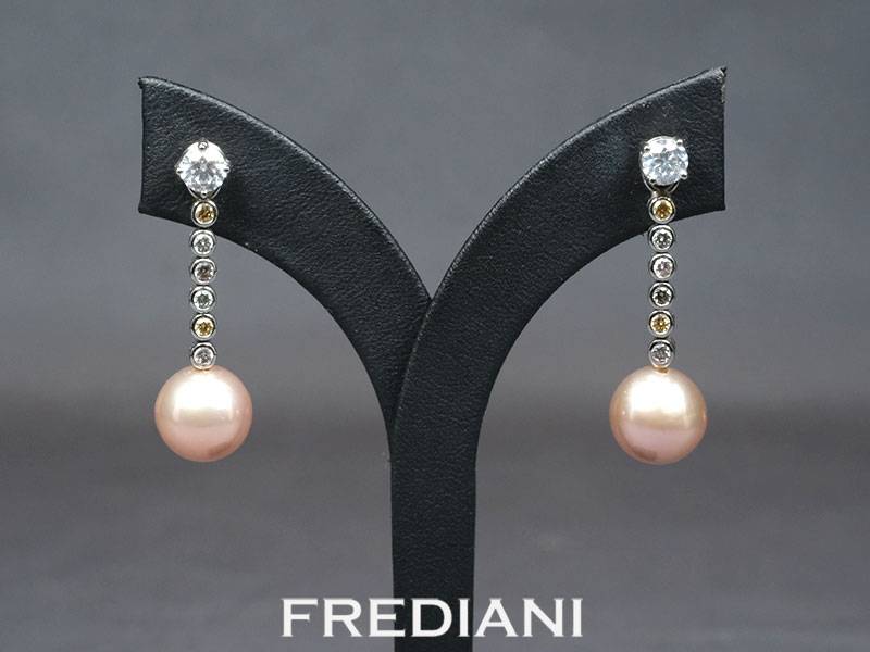 Boucles d'oreilles en or blanc diamants avec les pendants amovibles