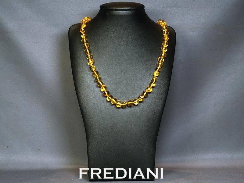 Collier en perles baroques d'ambre naturel