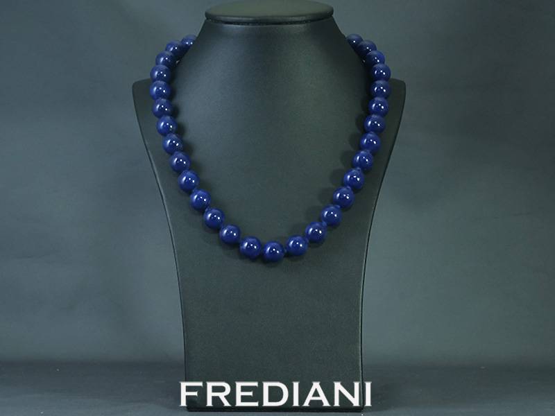 Collier en boules de Lapis Lazuli de 12 mm et fermoir en or jaune 750/000