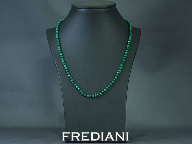 Collier en boules de malachite naturelle 