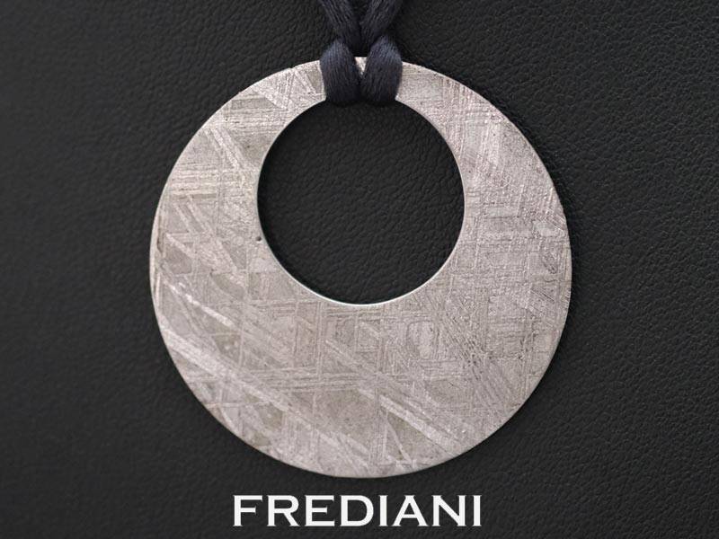 plaque de météorite muonionalusta