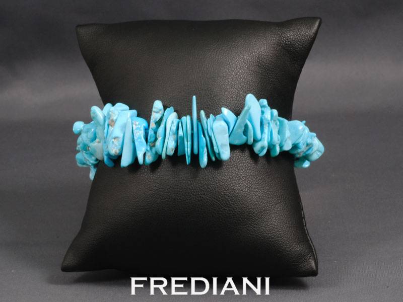 Bracelet en turquoise naturelle avec fermoir en or blanc