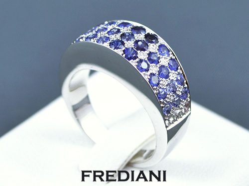 bague en or et saphir bleus naturel
