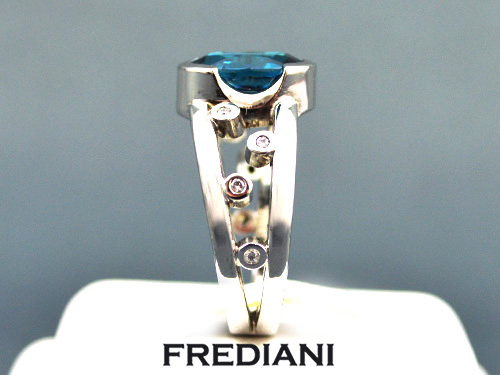 Bague or blanc Zircon bleu et Diamants