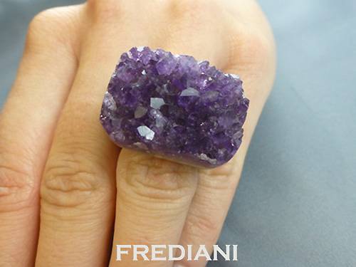 bague en améthyste naturelle