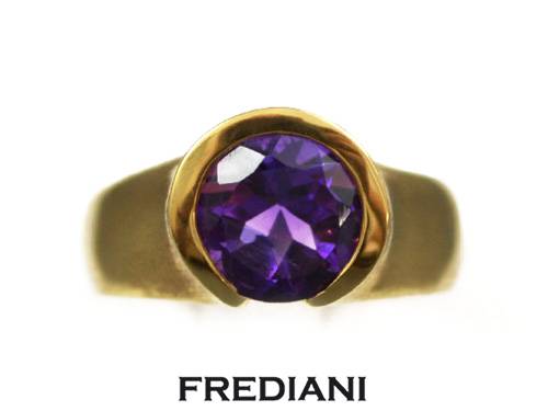 Bague en or jaune et améthyste naturelle