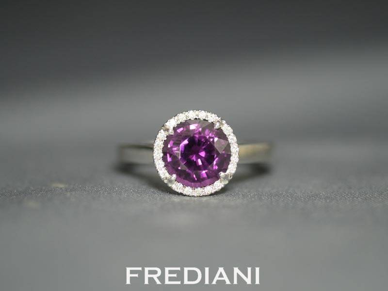 Bague en Or blanc palladié, Grenat Rhodolite et 20 Diamants