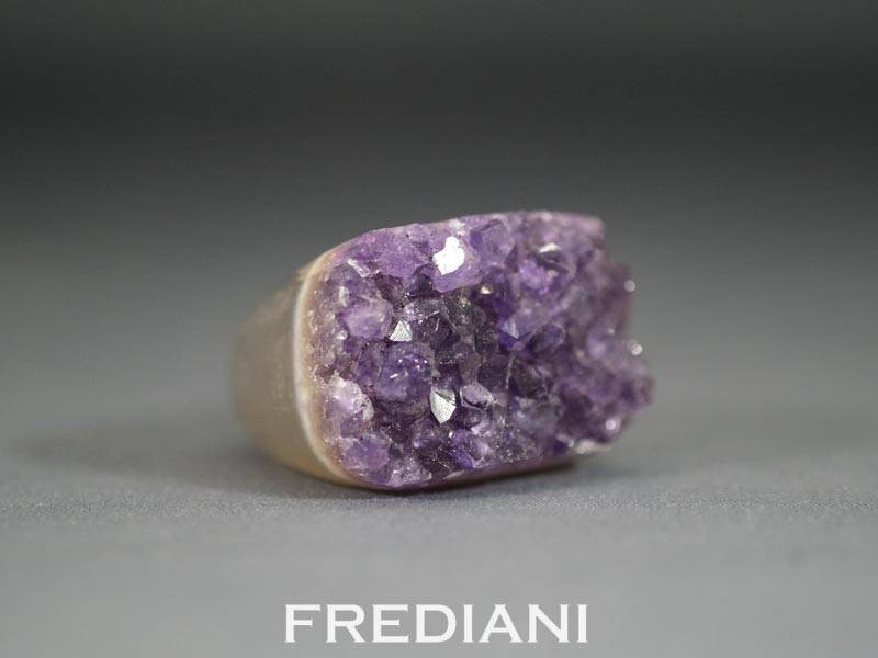 bague en améthyste naturelle