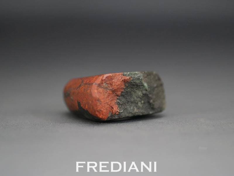 Bague en cuprite naturelle