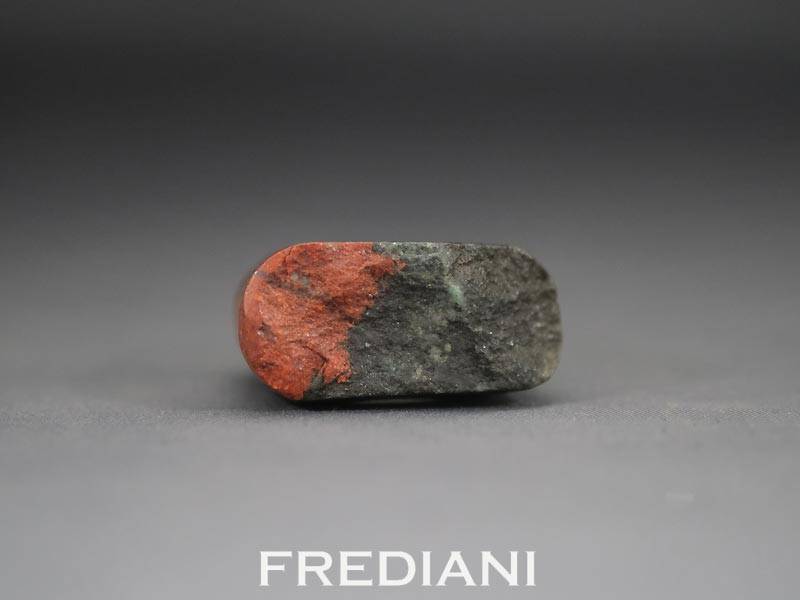 Bague en cuprite naturelle