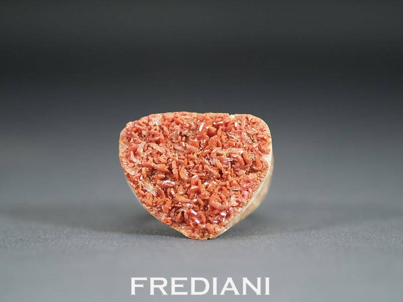Bague en Vanadinite naturelle