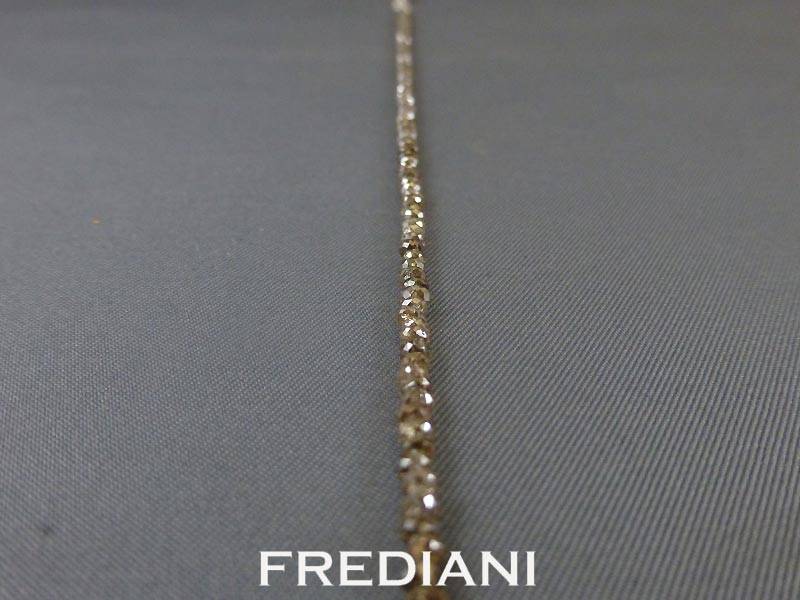 Bracelet en diamants bruns et fermoir en or blanc
