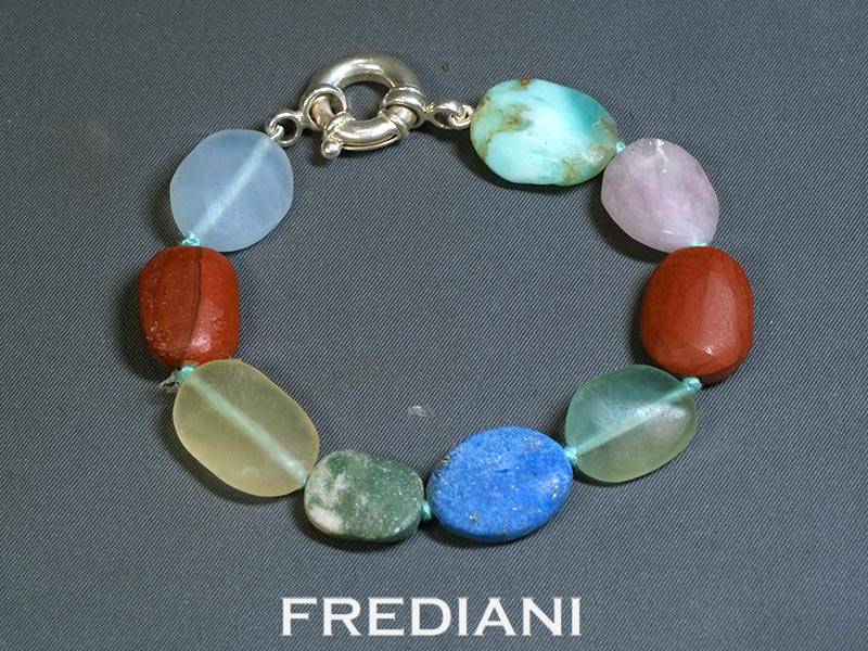 Bracelet en pierres naturelles et fermoir en argent