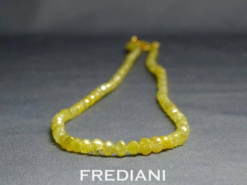 collier en diamants jaunes