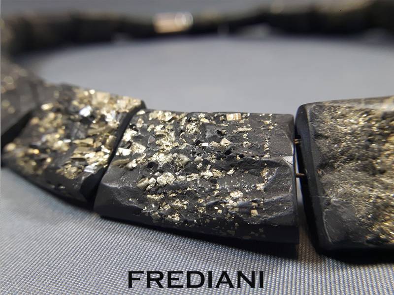 Collier en ardoise et pyrite