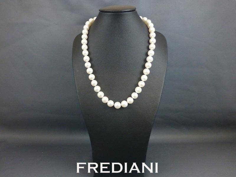 Collier en perles de culture avec fermoir en argent