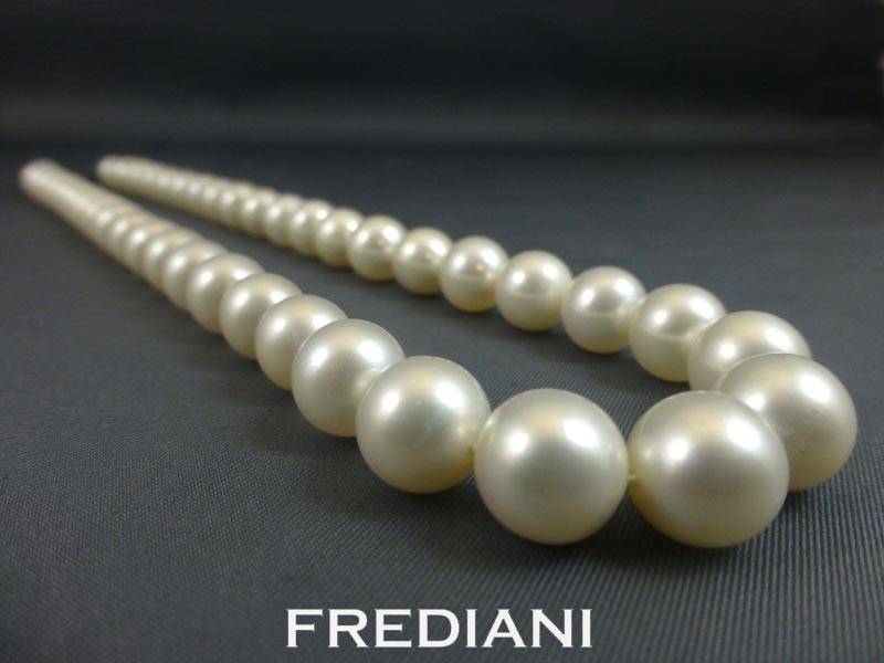 Collier en perles de culture avec fermoir en argent