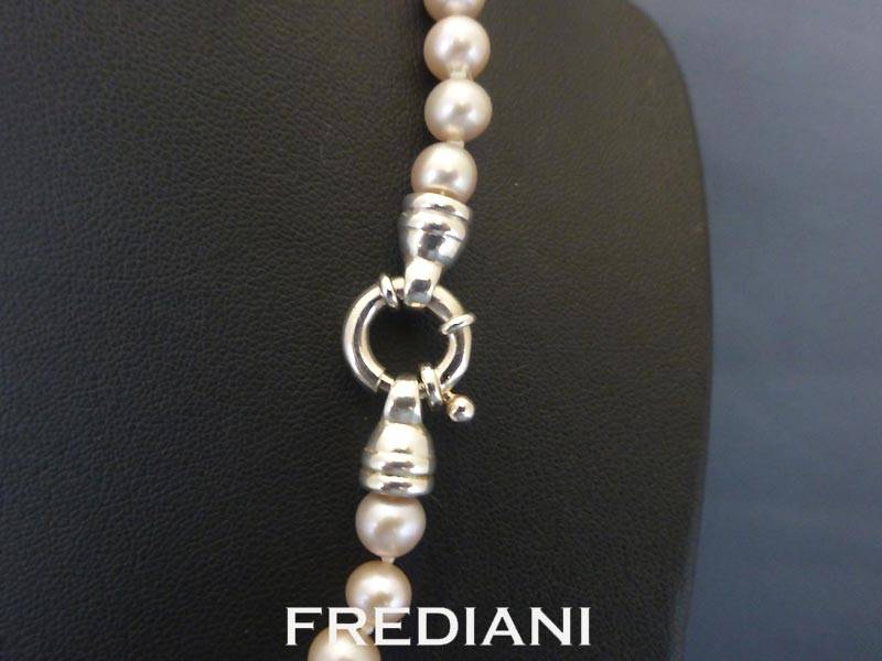 Collier en Perles de Chine avec fermoir en argent