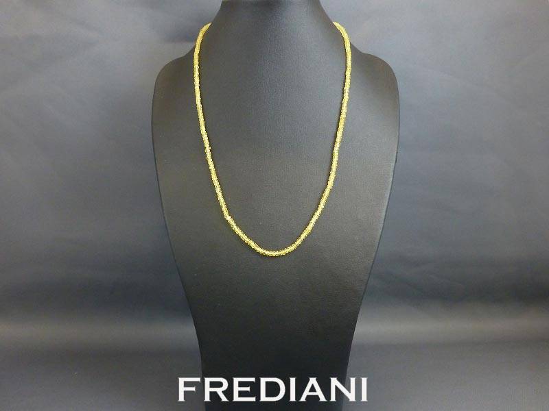 Collier en saphir jaune et fermoir en or jaune