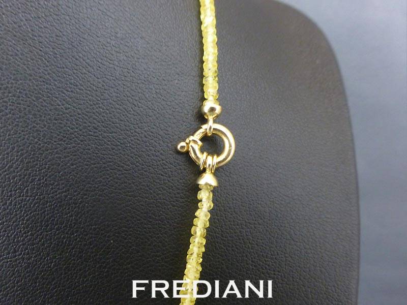 Collier en saphir jaune et fermoir en or jaune