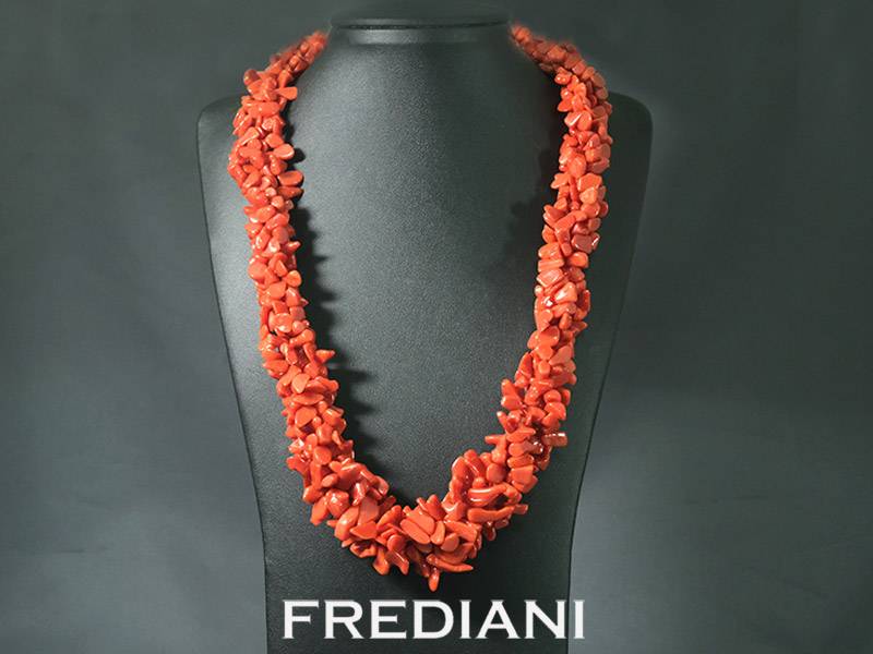 Collier en corail rouge naturel de Méditerranée avec un fermoir en argent 925/000
