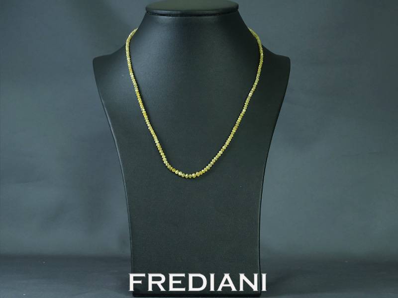 collier en diamants jaunes