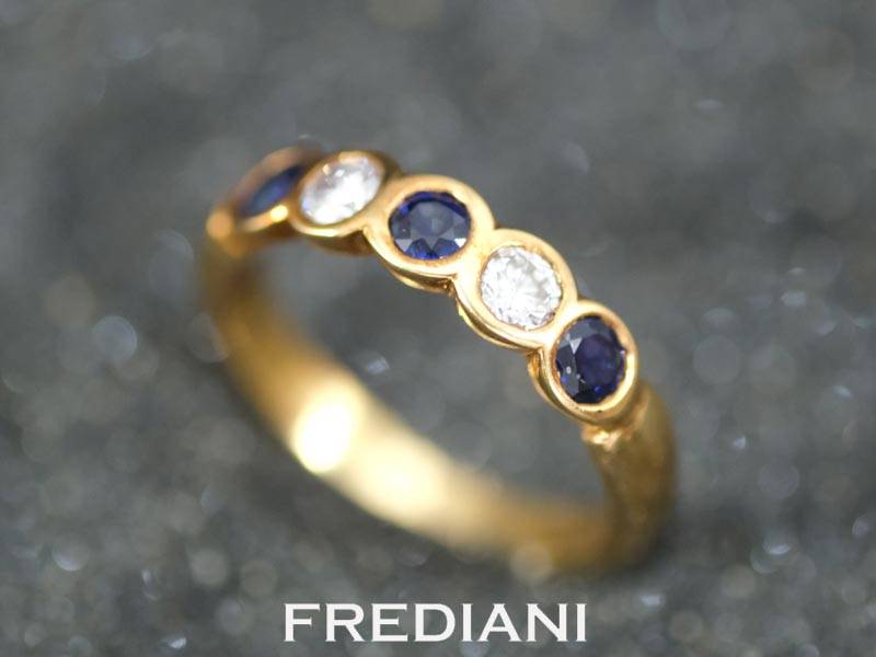 bague en or jaune saphirs et diamants