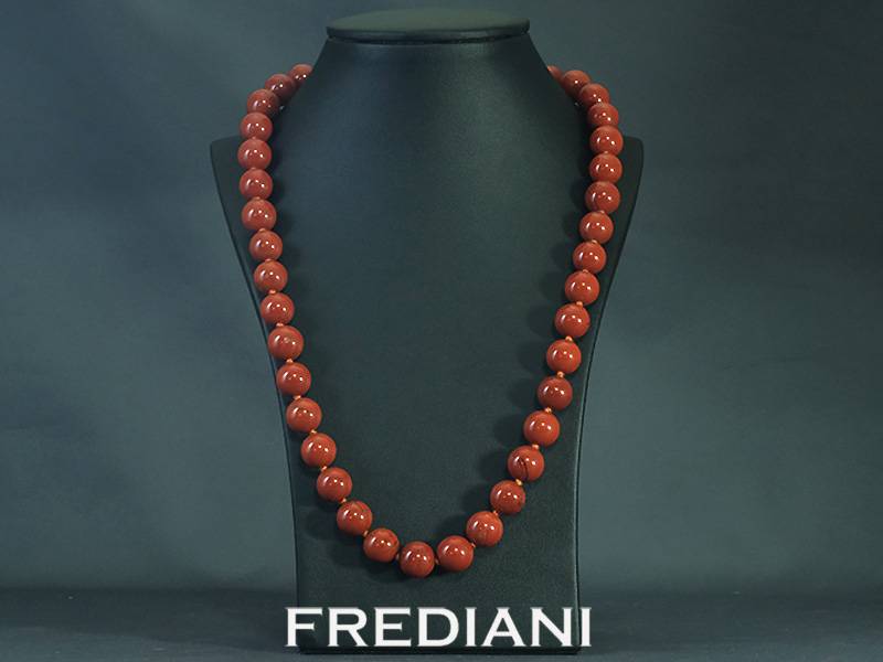 Collier en boules de jaspe naturel 12.5 mm et fermoir en argent 925/000.