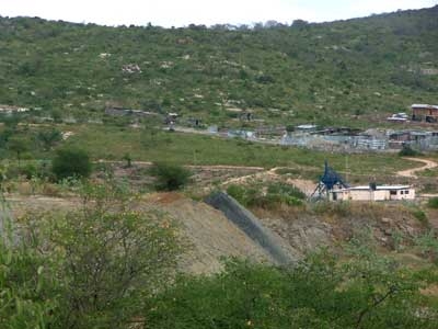 Cette entreprise dispose d'un matériel moderne, l'endroit est clos et bien gardé