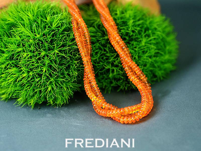 Collier 3 rangs en opales de feu du Méxique