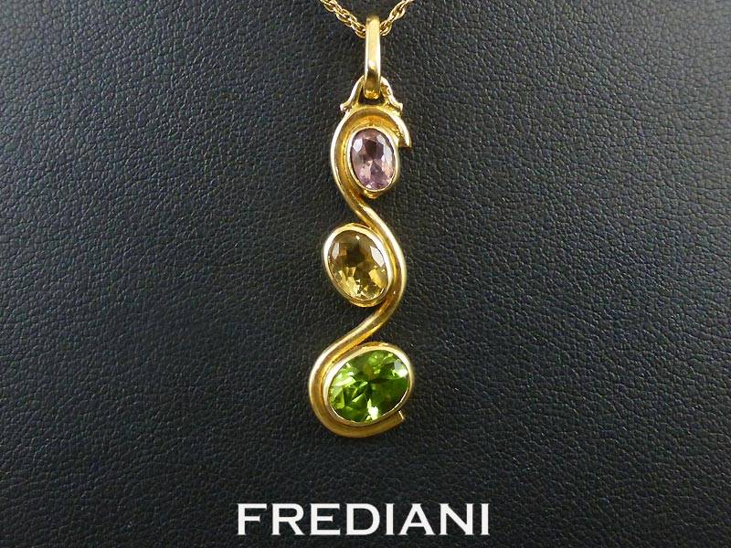pendentif en or jaune et pierres fines naturelles