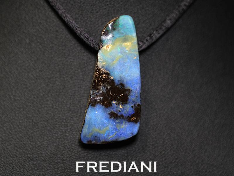 Pendentif en opale boulder d'Australie