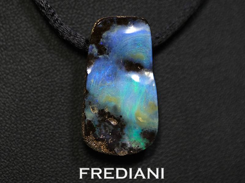 Pendentif en opale boulder d'Australie