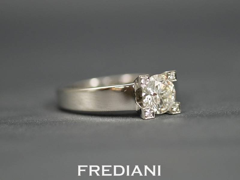 solitaire or blanc et diamant