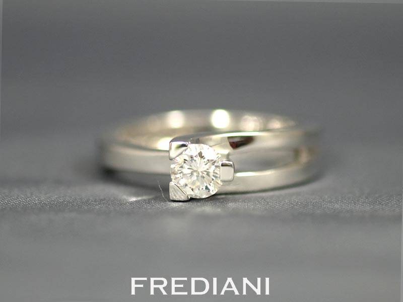 Solitaire en diamant en or blanc a nice