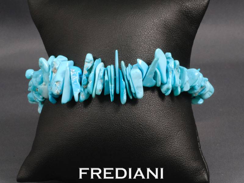 Bracelet en turquoise naturelle avec fermoir en or blanc